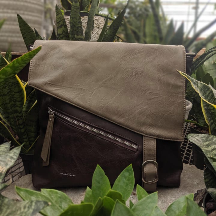 Gemmell's Garden Centre | Handbags